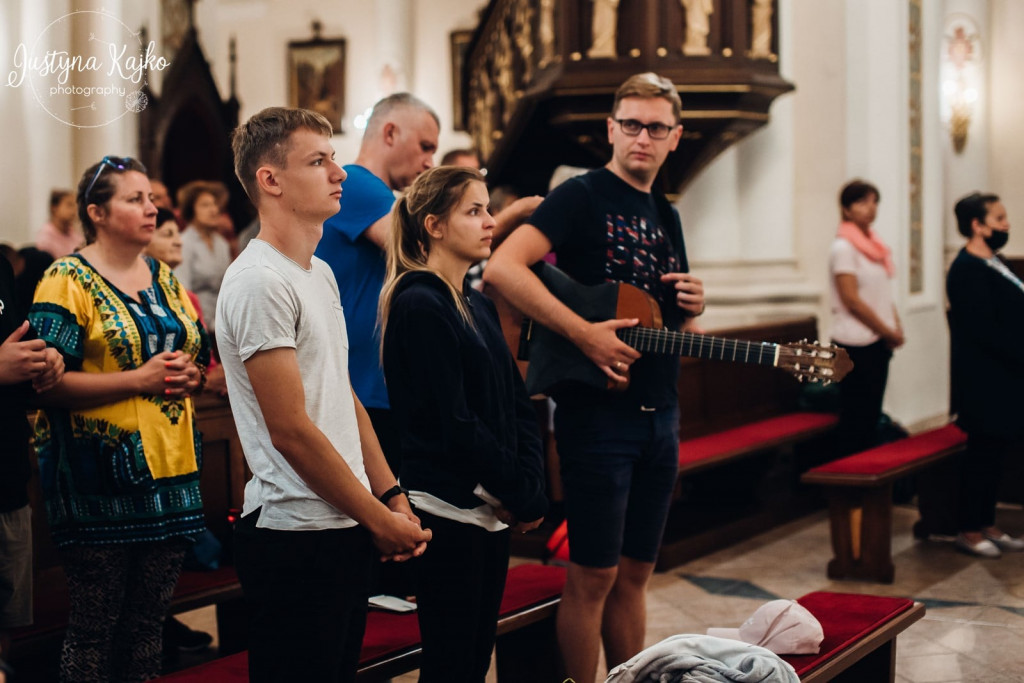 Ruszyli z Łomży w drogę do Maryi [FOTO]