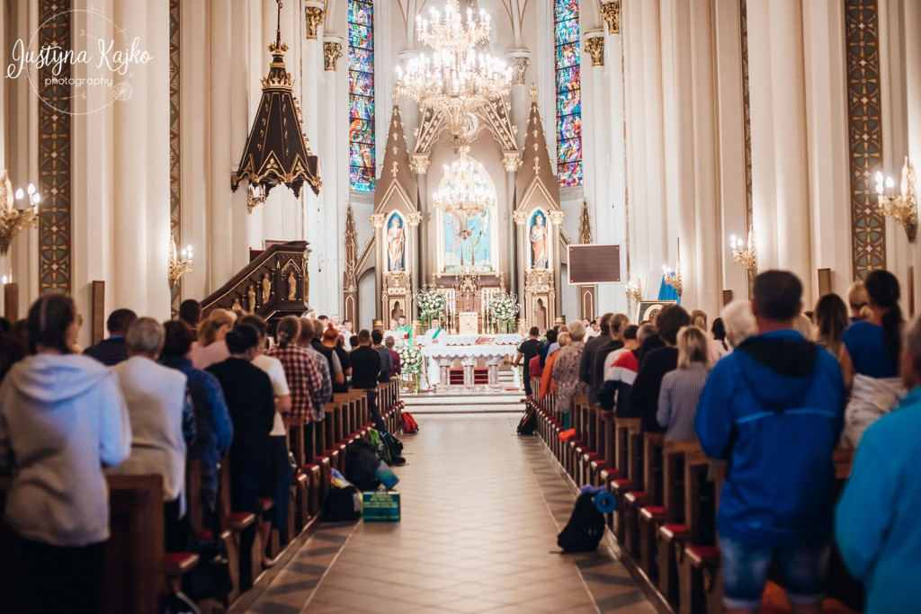 Ruszyli z Łomży w drogę do Maryi [FOTO]