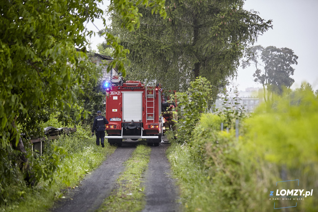 Pożar pustostanu i szybka reakcja strażaków [FOTO]