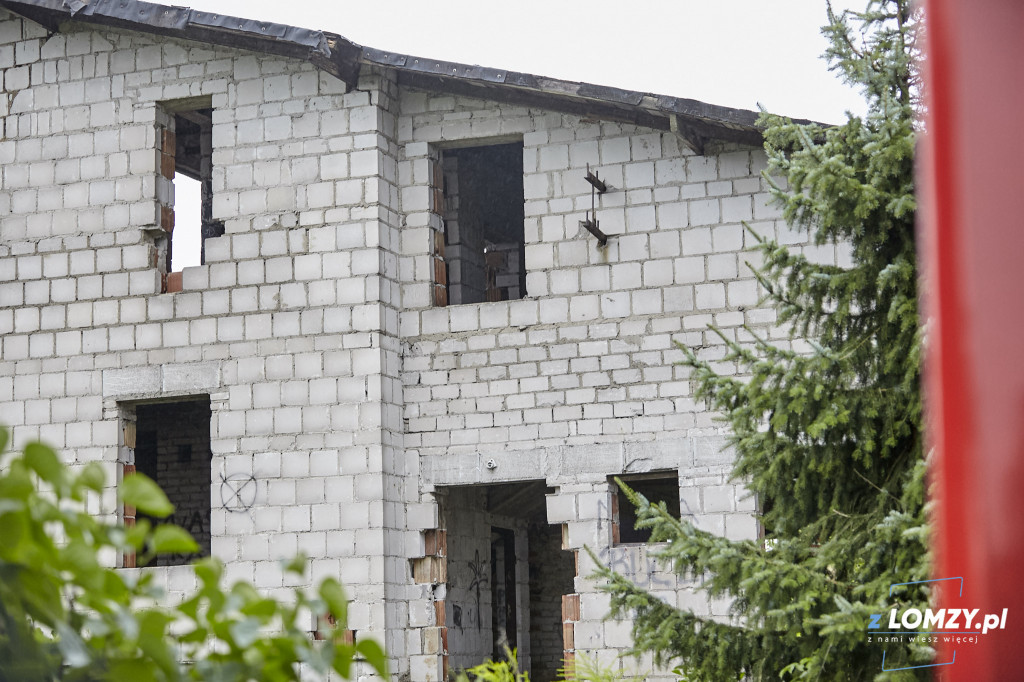 Pożar pustostanu i szybka reakcja strażaków [FOTO]