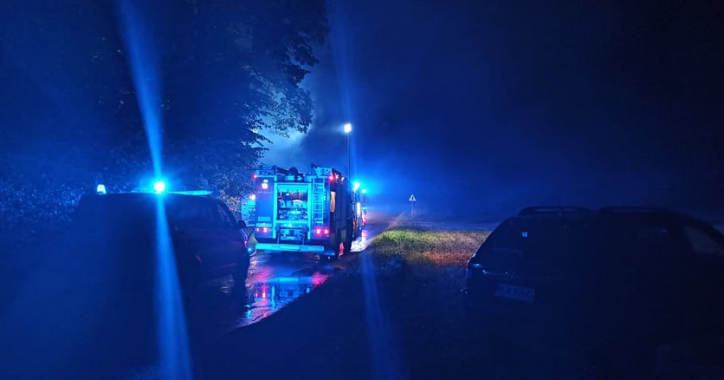 Dwa groźne nocne pożary. Spłonął dom i stolarnia! [FOTO]