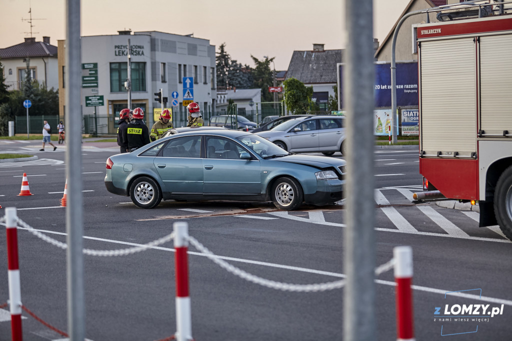Dwie osoby trafiły do szpitala po wypadku [FOTO]