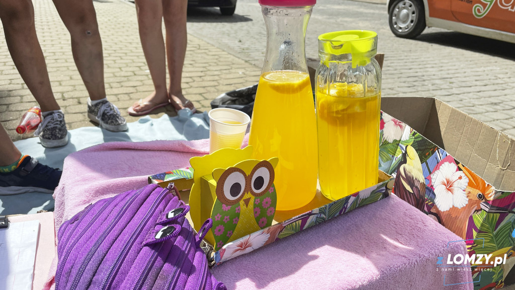 Pyszna lemoniada przygotowana przez dzieci [FOTO]