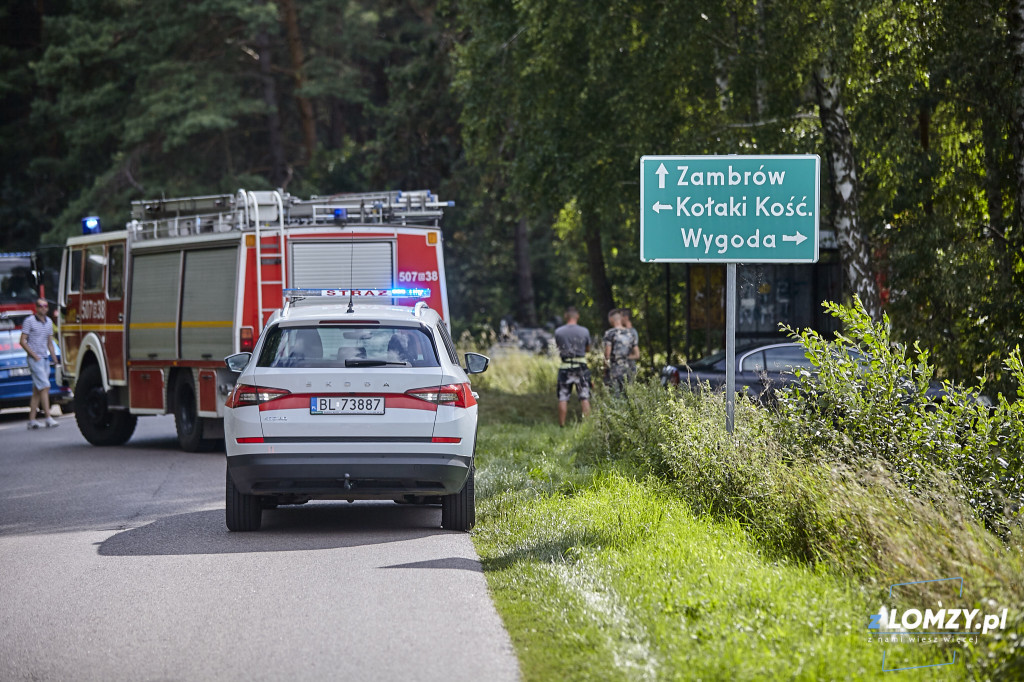 Trzy osoby ranne po dachowaniu dwóch pojazdów [FOTO]