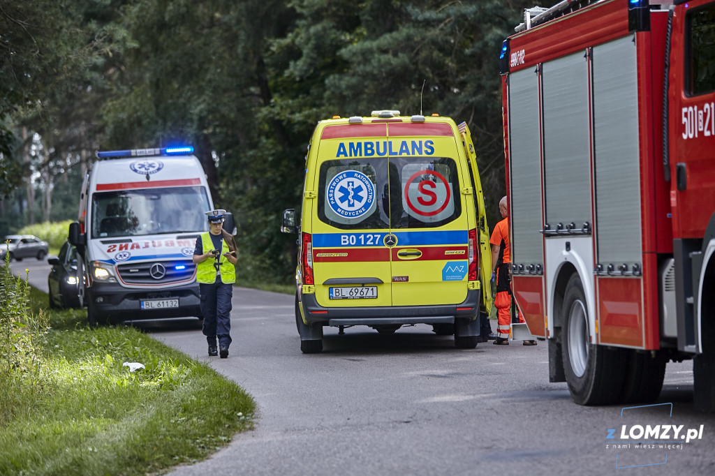 Trzy osoby ranne po dachowaniu dwóch pojazdów [FOTO]