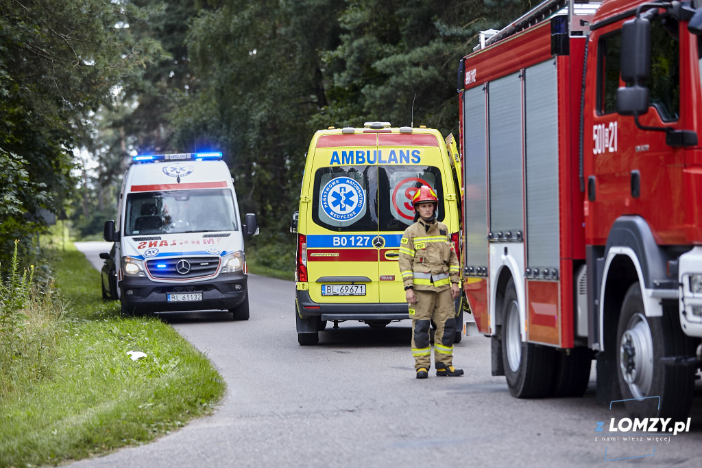 Trzy osoby ranne po dachowaniu dwóch pojazdów [FOTO]