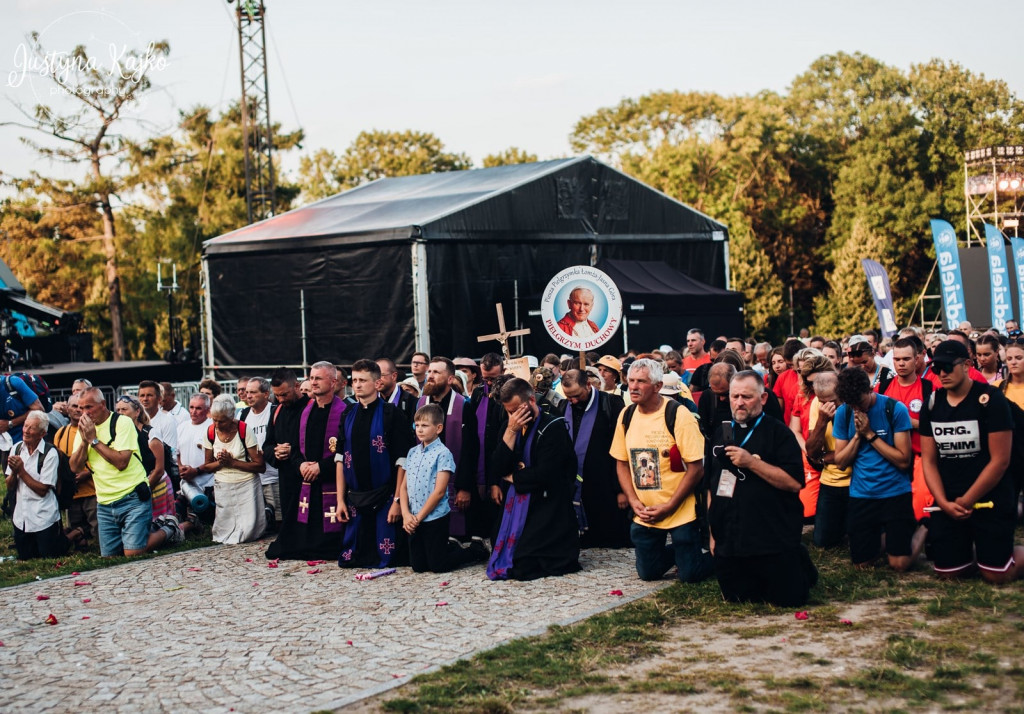Pielgrzymi dotarli na Jasną Górę [FOTO]