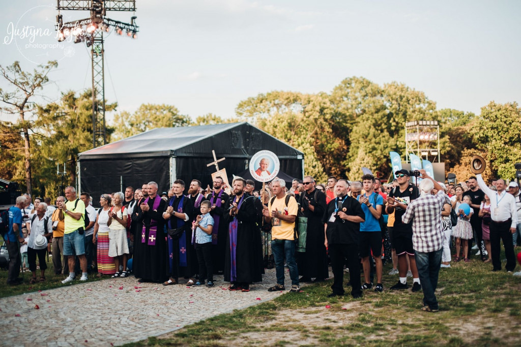 Pielgrzymi dotarli na Jasną Górę [FOTO]