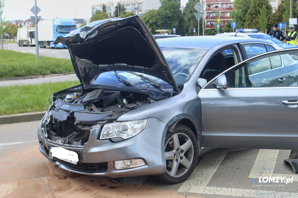 Dwie osoby w szpitalu! Wypadek na Szosie Zambrowskiej! [FOTO]