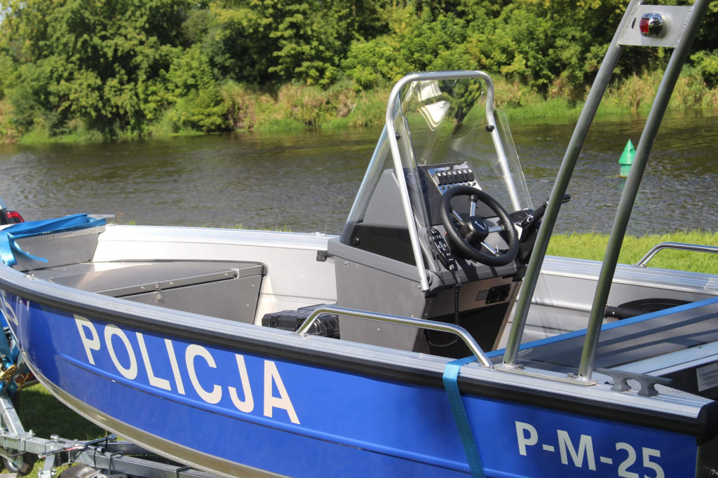 Nowa łódź łomżyńskich policjantów za 85 tysięcy [FOTO]