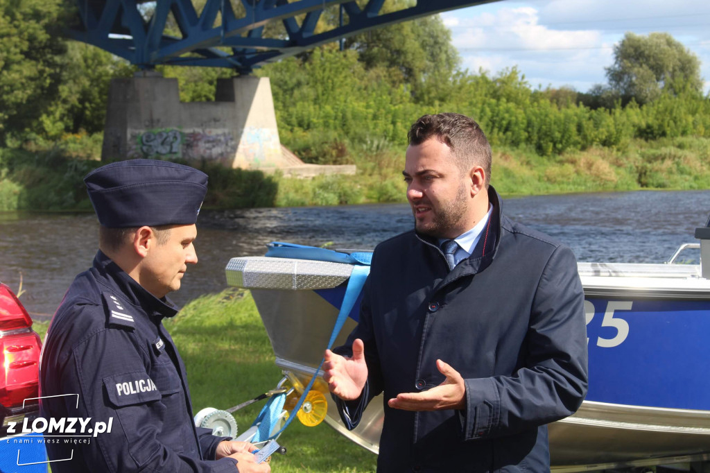 Nowa łódź łomżyńskich policjantów za 85 tysięcy [FOTO]