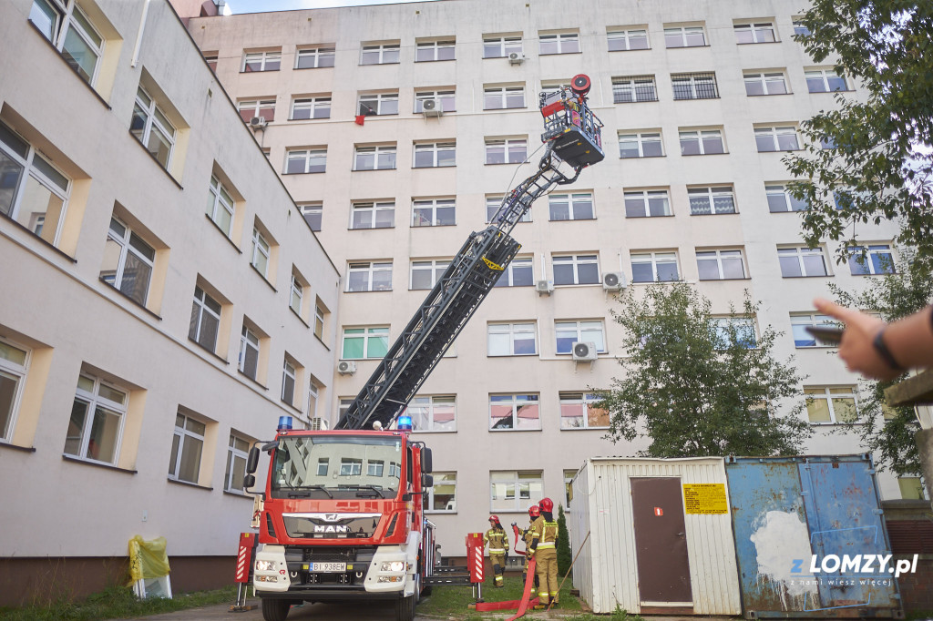 Ewakuacja i nowa drabina podczas 