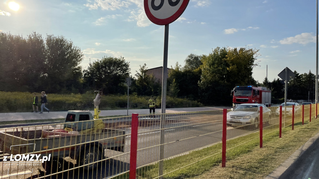 Plama oleju na Szosie Zambrowskiej. Uwaga na utrudnienia w ruchu [FOTO]