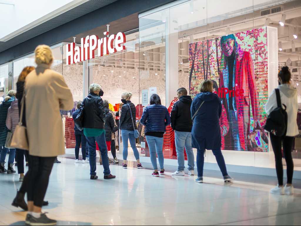 Od wczoraj w Łomży można robić zakupy w HalfPrice
