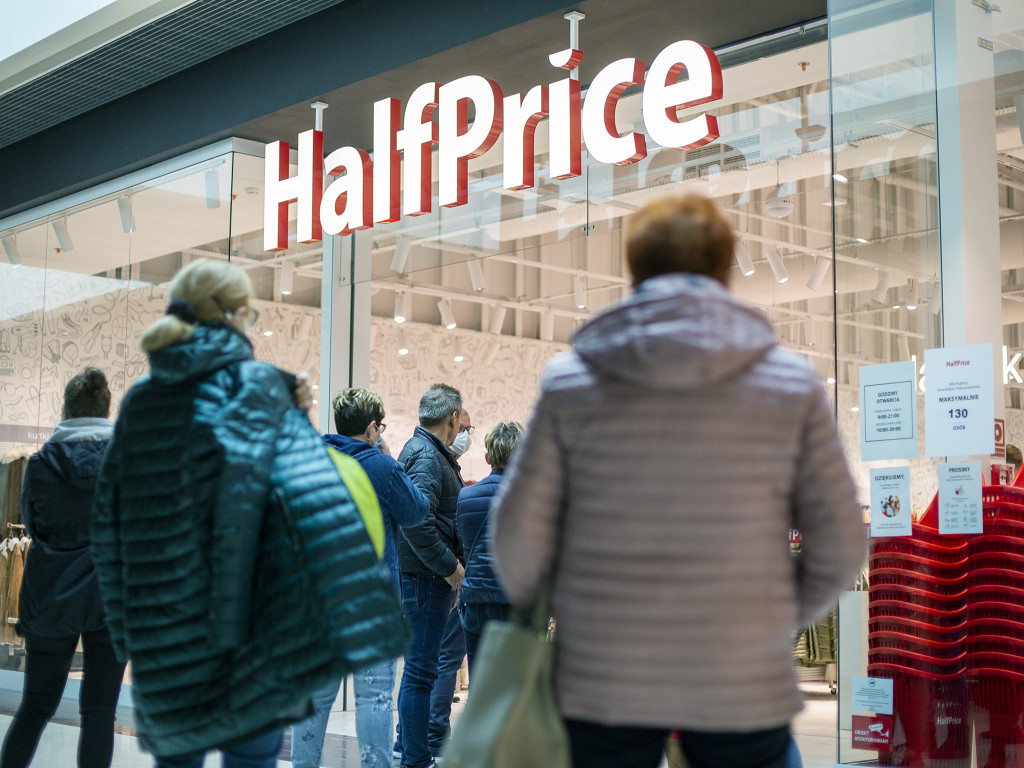 Od wczoraj w Łomży można robić zakupy w HalfPrice