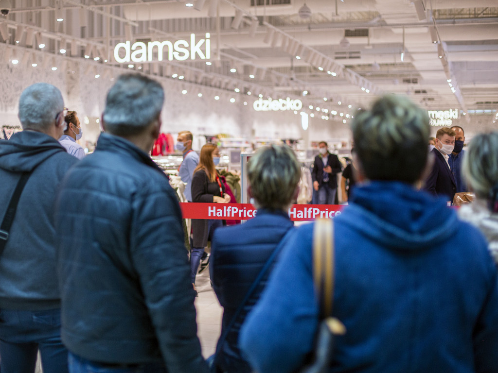 Od wczoraj w Łomży można robić zakupy w HalfPrice