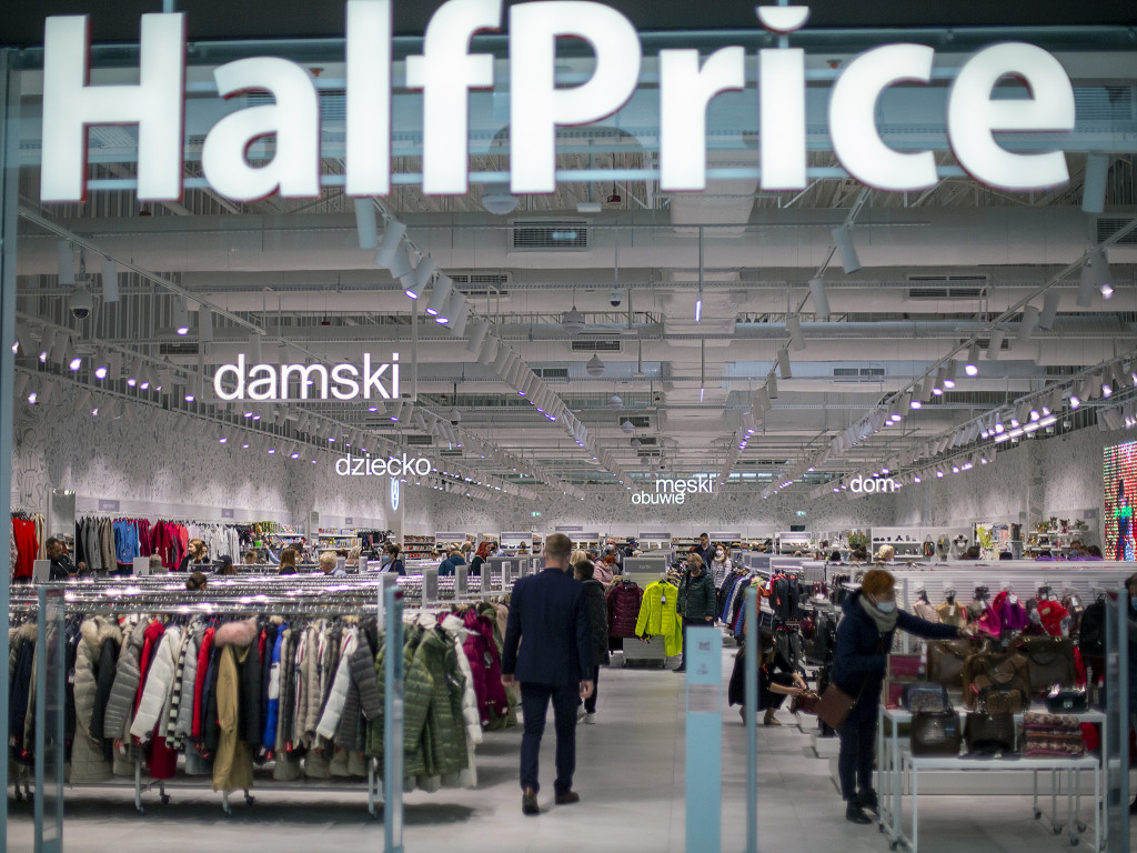 Od wczoraj w Łomży można robić zakupy w HalfPrice