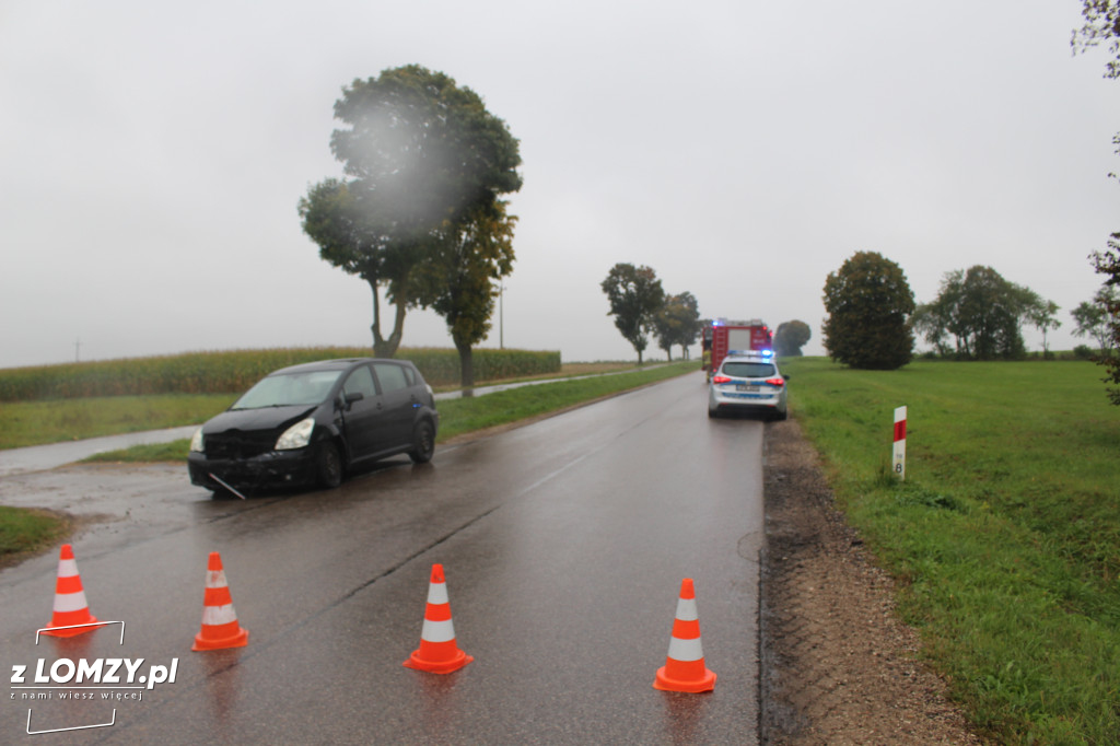 Wypadek koło Pniewa. Kobieta w ciąży w szpitalu [FOTO]