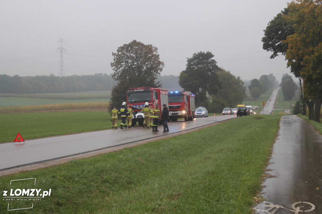 Wypadek koło Pniewa. Kobieta w ciąży w szpitalu [FOTO]
