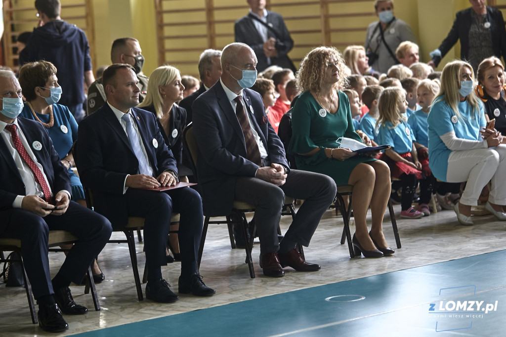 Otwarcie sali gimnastycznej w Jarnutach