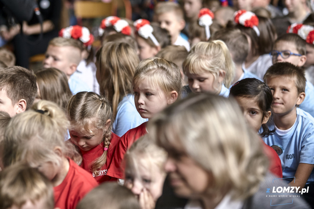 Otwarcie sali gimnastycznej w Jarnutach