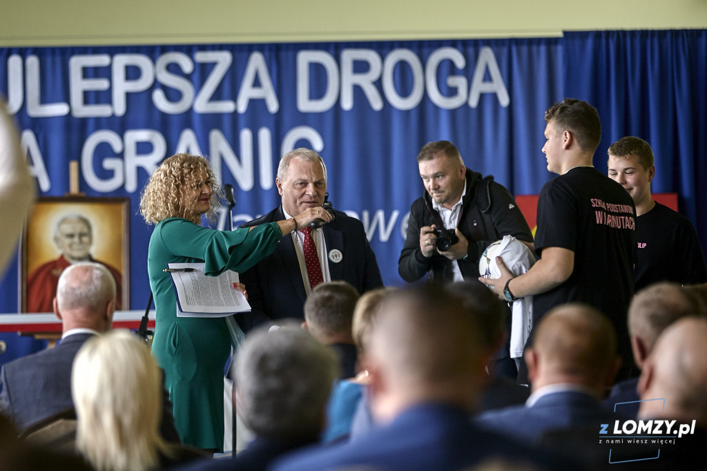 Otwarcie sali gimnastycznej w Jarnutach