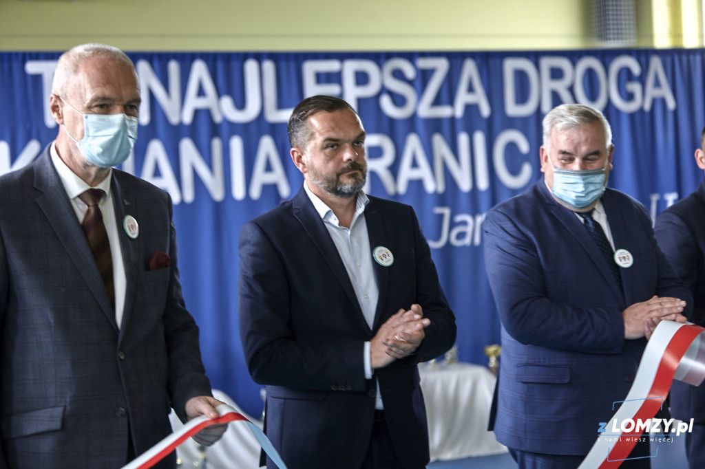 Otwarcie sali gimnastycznej w Jarnutach