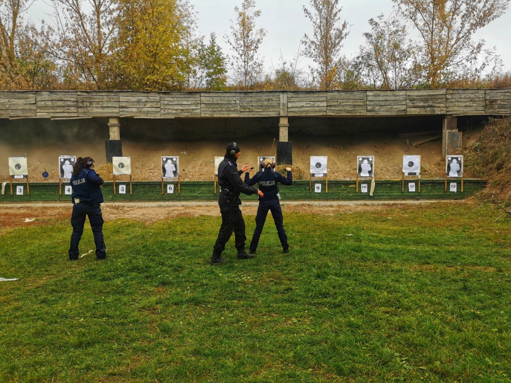 Jak wyglądają szkolenia strzeleckie policjantów? [FOTO]