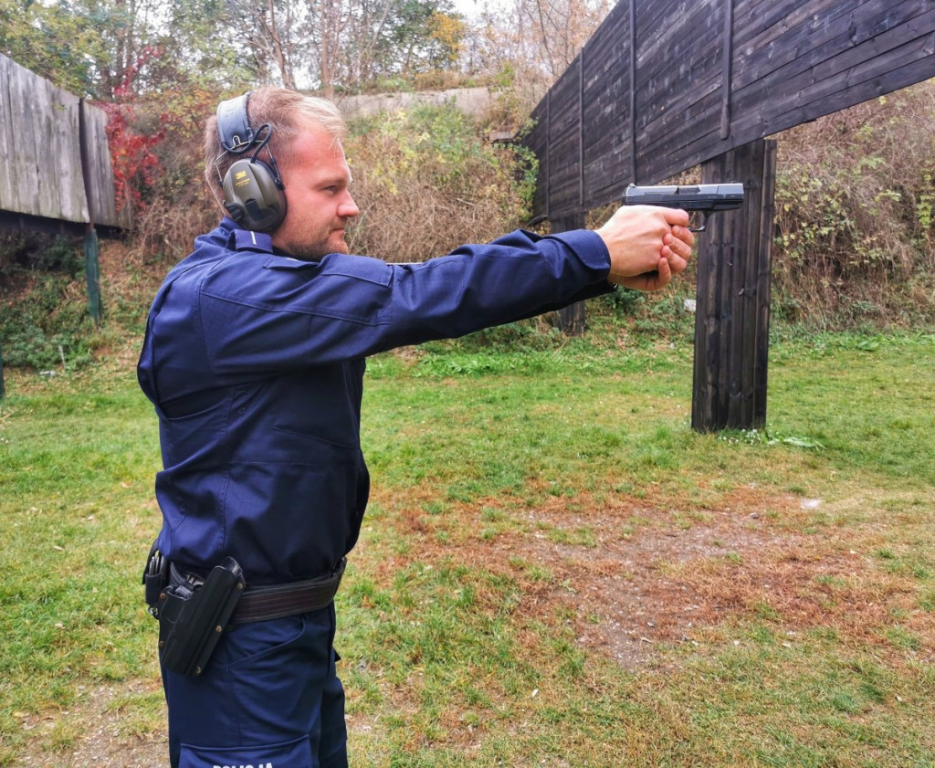 Jak wyglądają szkolenia strzeleckie policjantów? [FOTO]