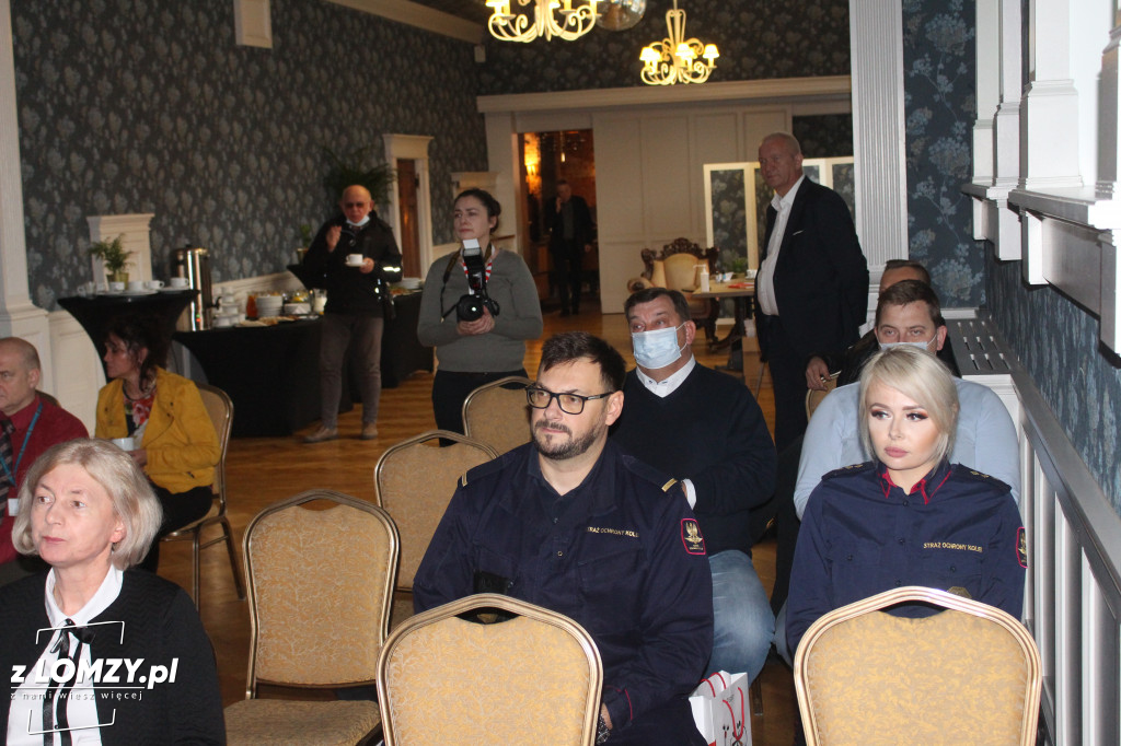 Łomżyńscy instruktorzy dbają o bezpieczeństwo na przejazdach kolejowych [FOTO]