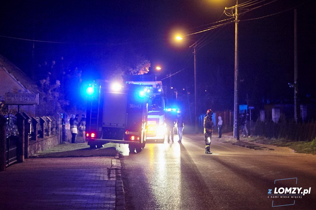 Piątnica: ciężarówka zahaczyła o przewody!