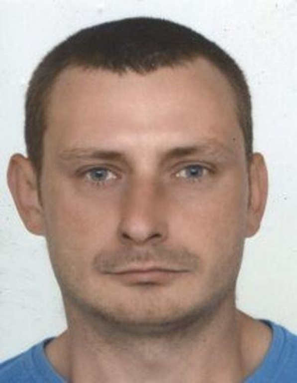 Oni są poszukiwani za pomoc w nielegalnym przekraczaniu granicy [FOTO]