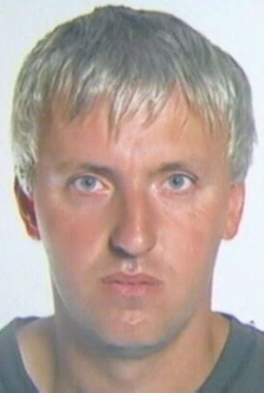 Oni są poszukiwani za pomoc w nielegalnym przekraczaniu granicy [FOTO]