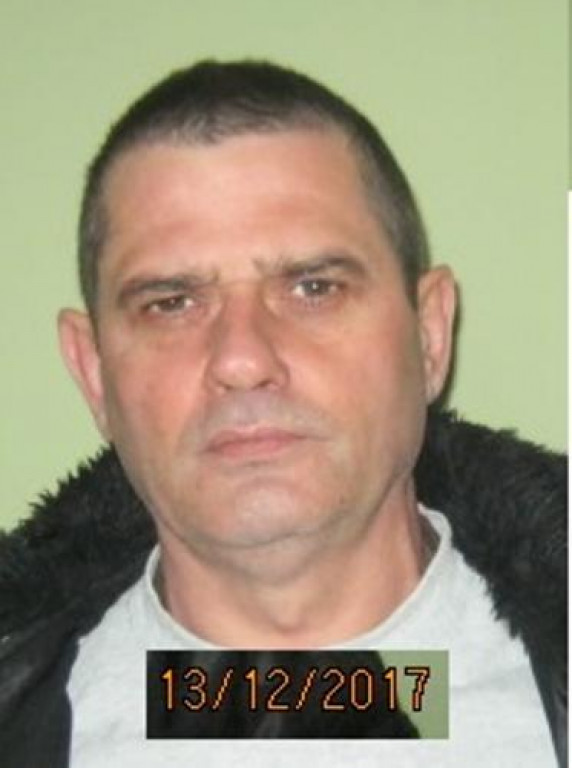 Oni są poszukiwani za pomoc w nielegalnym przekraczaniu granicy [FOTO]