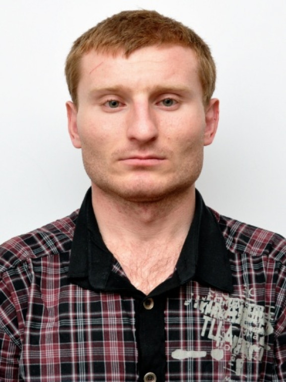 Oni są poszukiwani za pomoc w nielegalnym przekraczaniu granicy [FOTO]