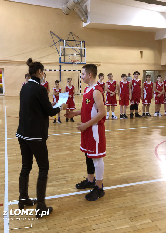 Koszykarze SP 9 Łomża wicemistrzami woj. podlaskiego [FOTO]