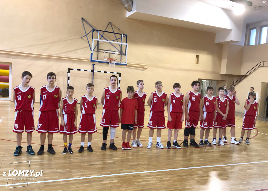 Koszykarze SP 9 Łomża wicemistrzami woj. podlaskiego [FOTO]