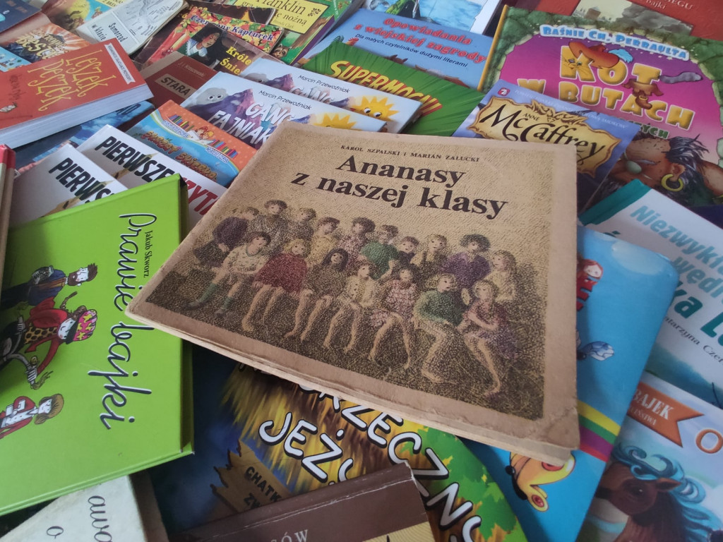 Książki w teatrze w Łomży. Czytaj i oglądaj!