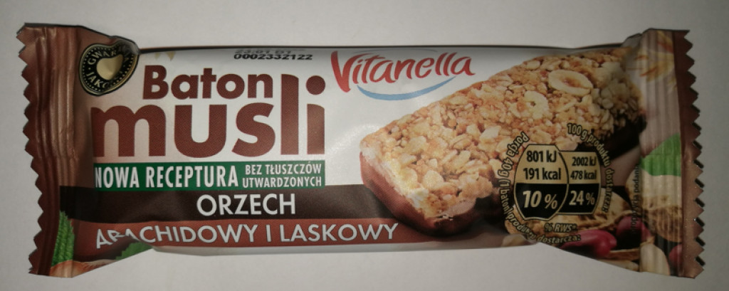 Kawałki szkła w batonachi! Sprawdź czy nie masz wycofanej partii! [FOTO]