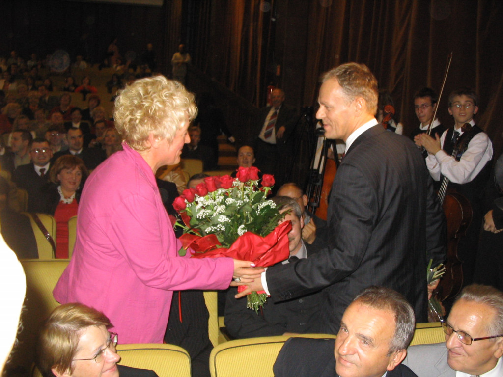 Po 17 latach Donald Tusk odwiedzi Łomżę. Jak do tego doszło?