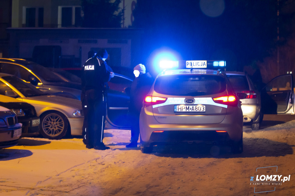 Taniec na lodzie przyczyną uszkodzenia 3 aut!