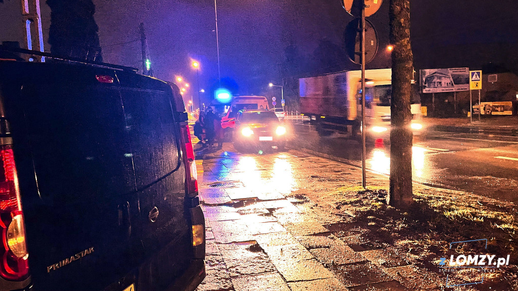 Starszy mężczyzna potrącony na pasach