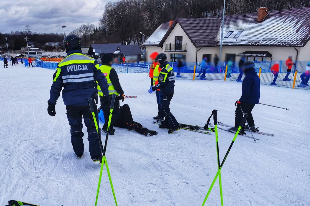 Policja na nartach! Cel jest jeden!