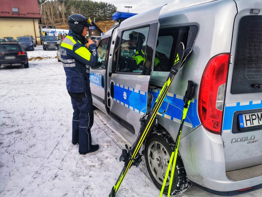 Policja na nartach! Cel jest jeden!