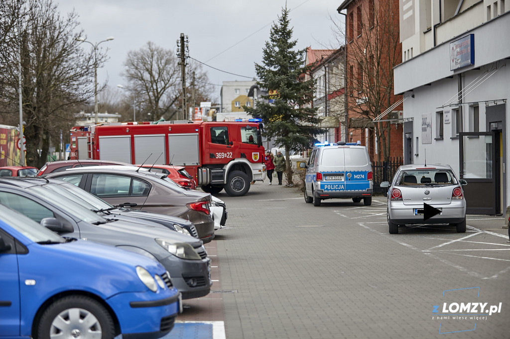 Rozbite auta i powalone drzewa!