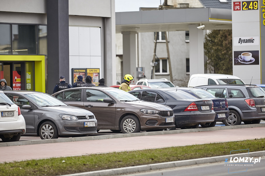 Rozbite auta i powalone drzewa!