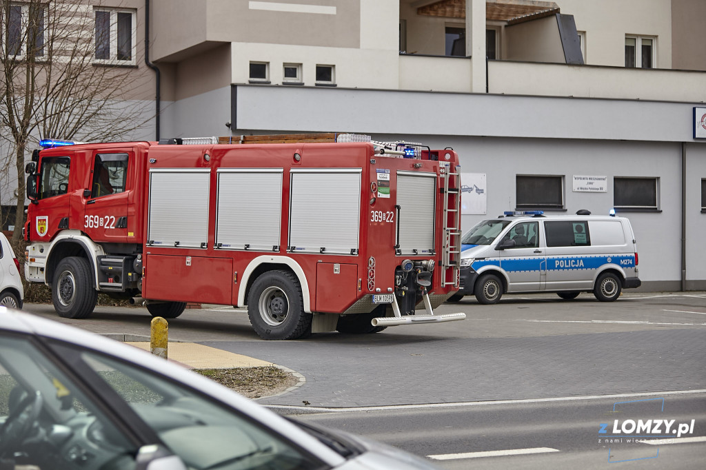 Rozbite auta i powalone drzewa!