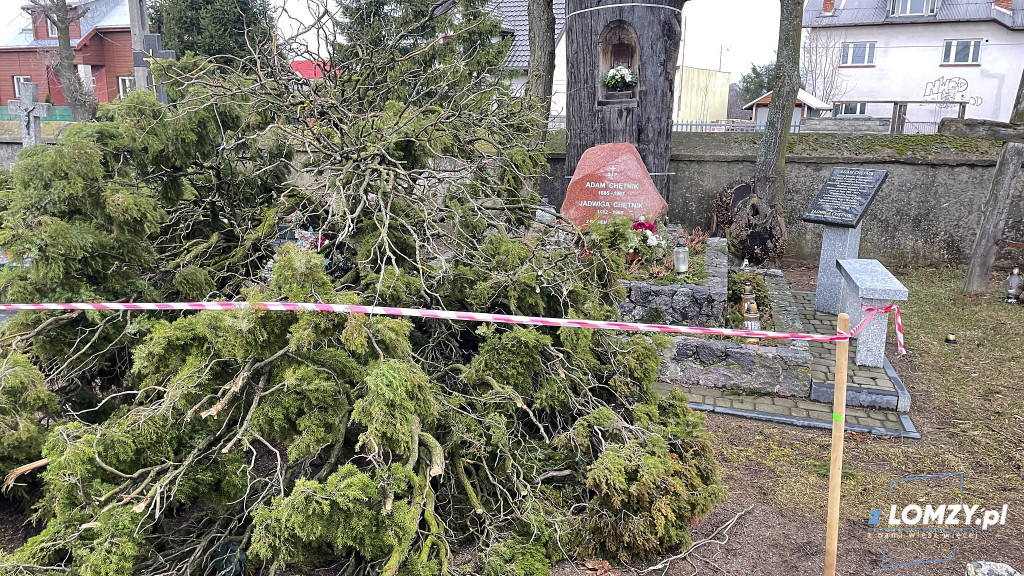 Po wichurze zagrożone były zabytki w skansenie!