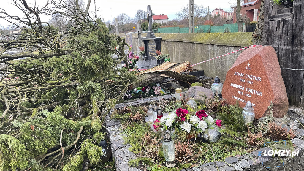 Po wichurze zagrożone były zabytki w skansenie!