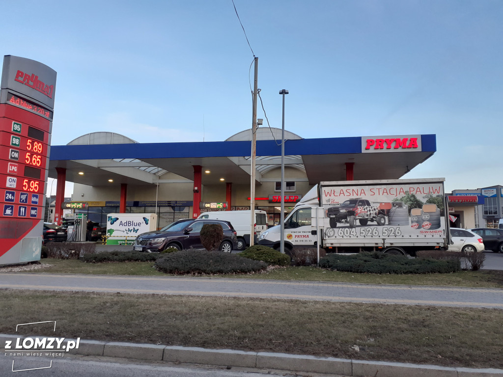 Łomża: Kolejki na stacjach